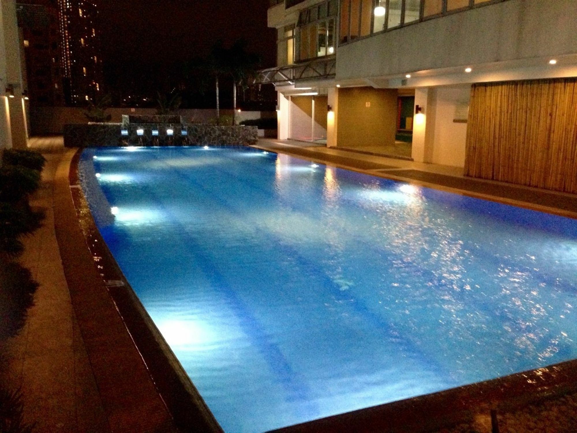 Antel Serenity Suites At Poblacion Makati Makati City Ngoại thất bức ảnh